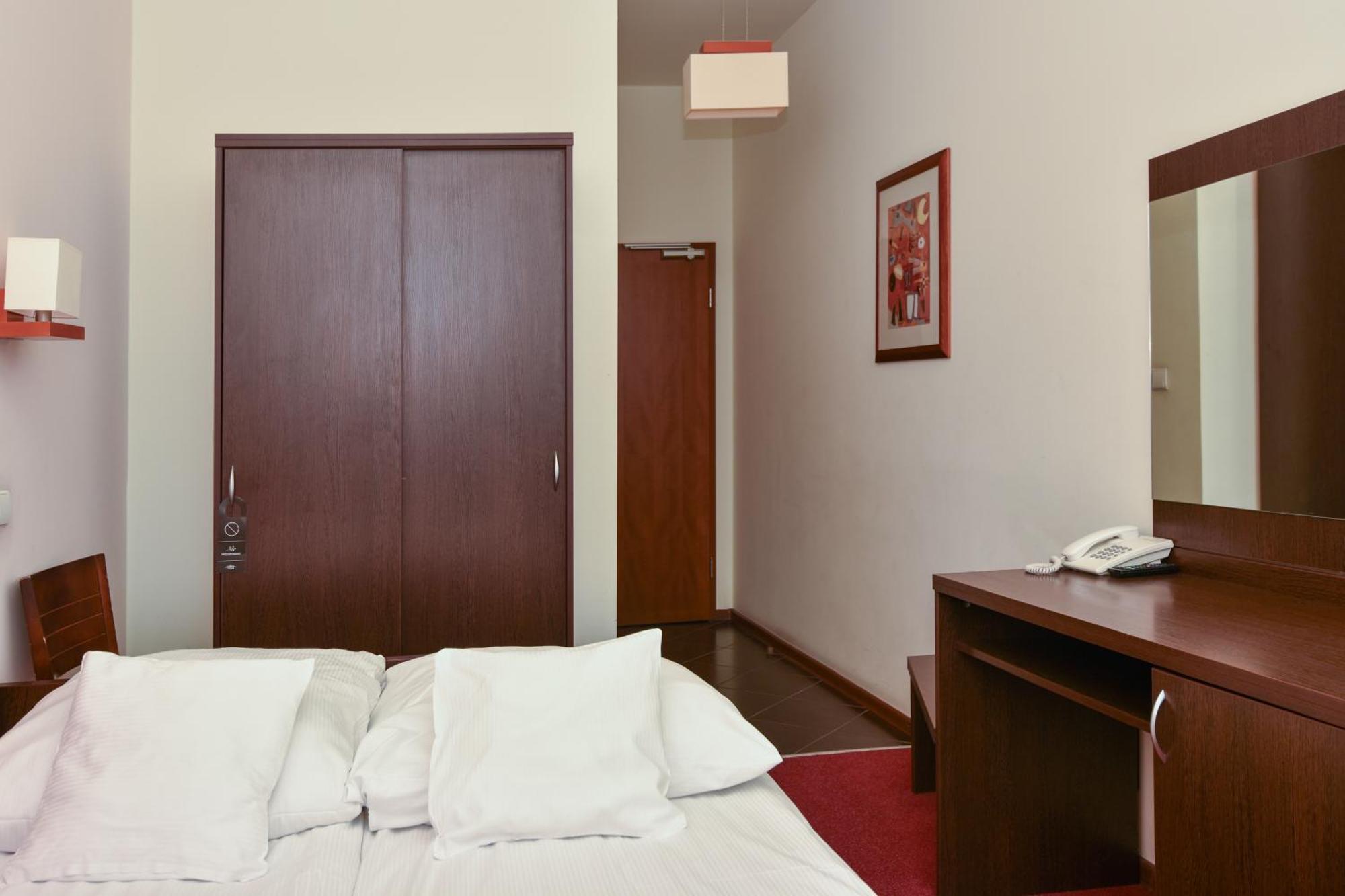 Double room economy view or balcony