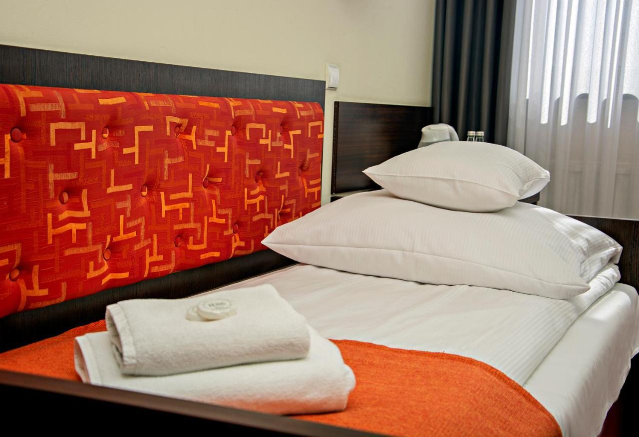 Double room economy view or balcony